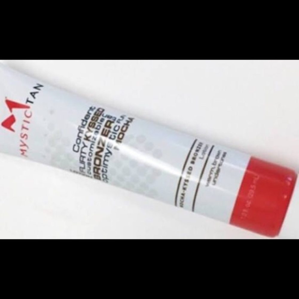 Mystic Tan Mocha-Kyssed Bronzer Lotion